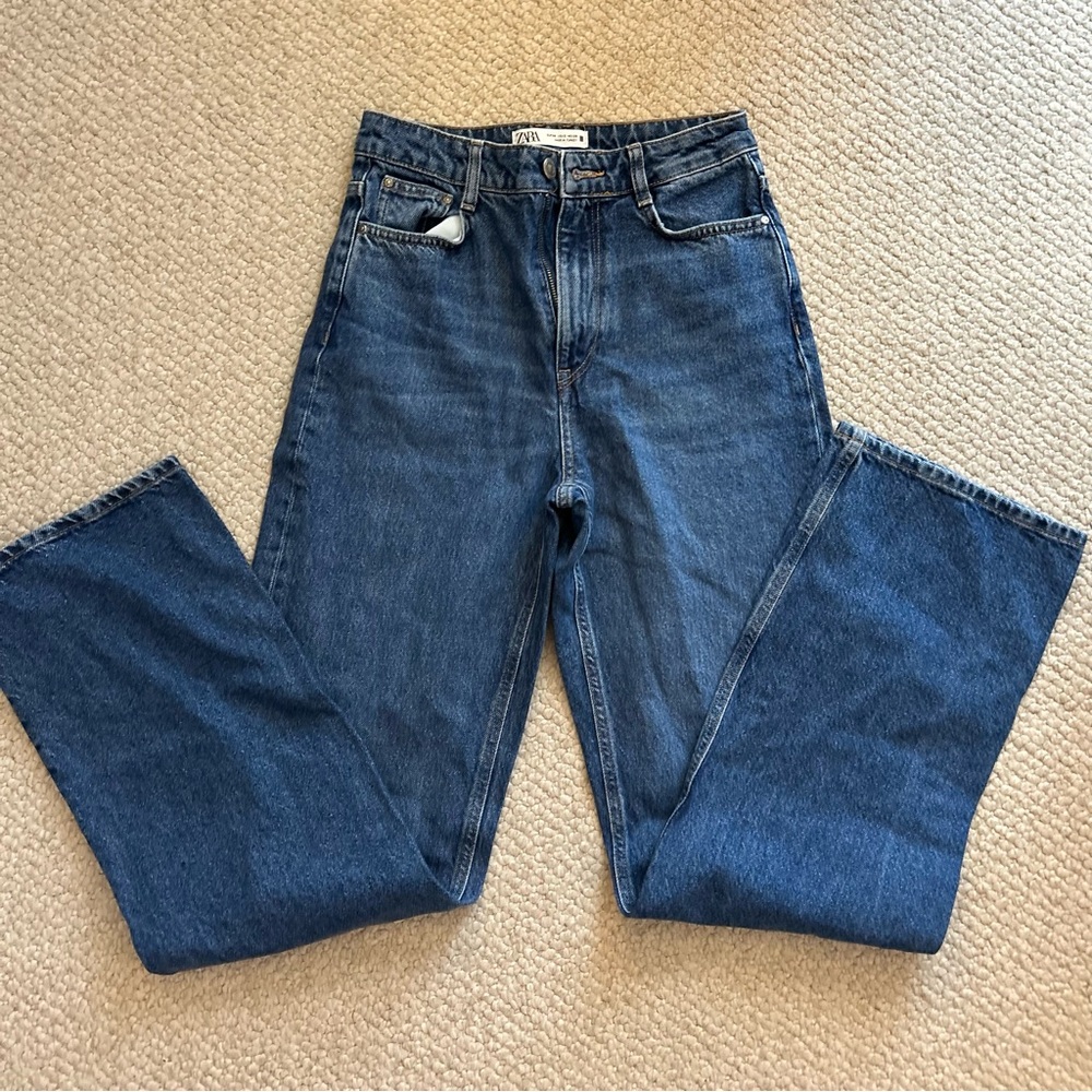 ZARA Z1975 High Rise Full Length Jeans, Medium Wash, Size 2 / 26(waist)